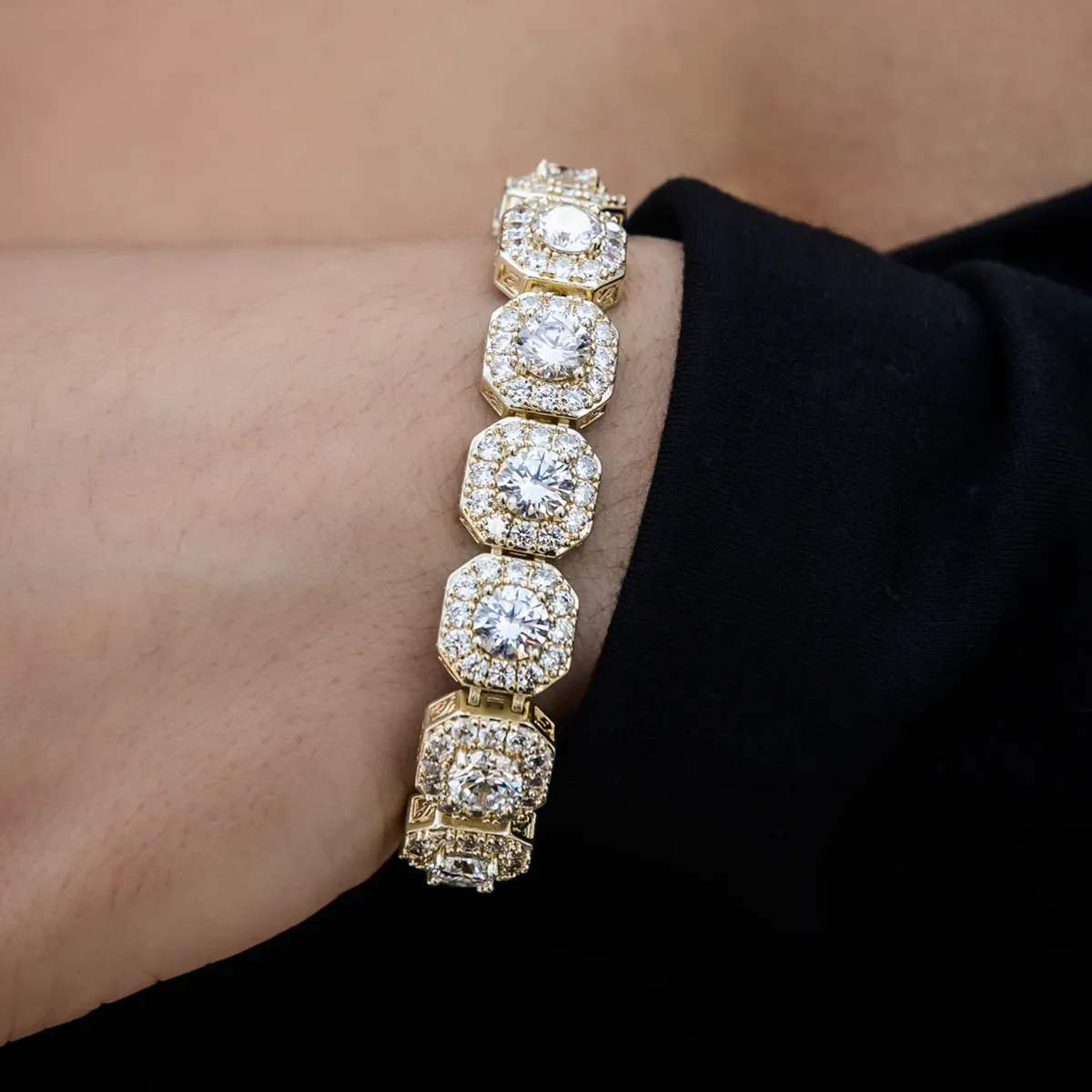 Clustered Tennis Bracelet in Yellow Gold