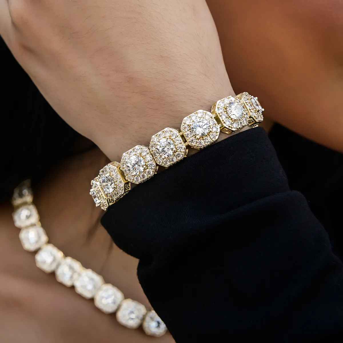 Clustered Tennis Bracelet in Yellow Gold