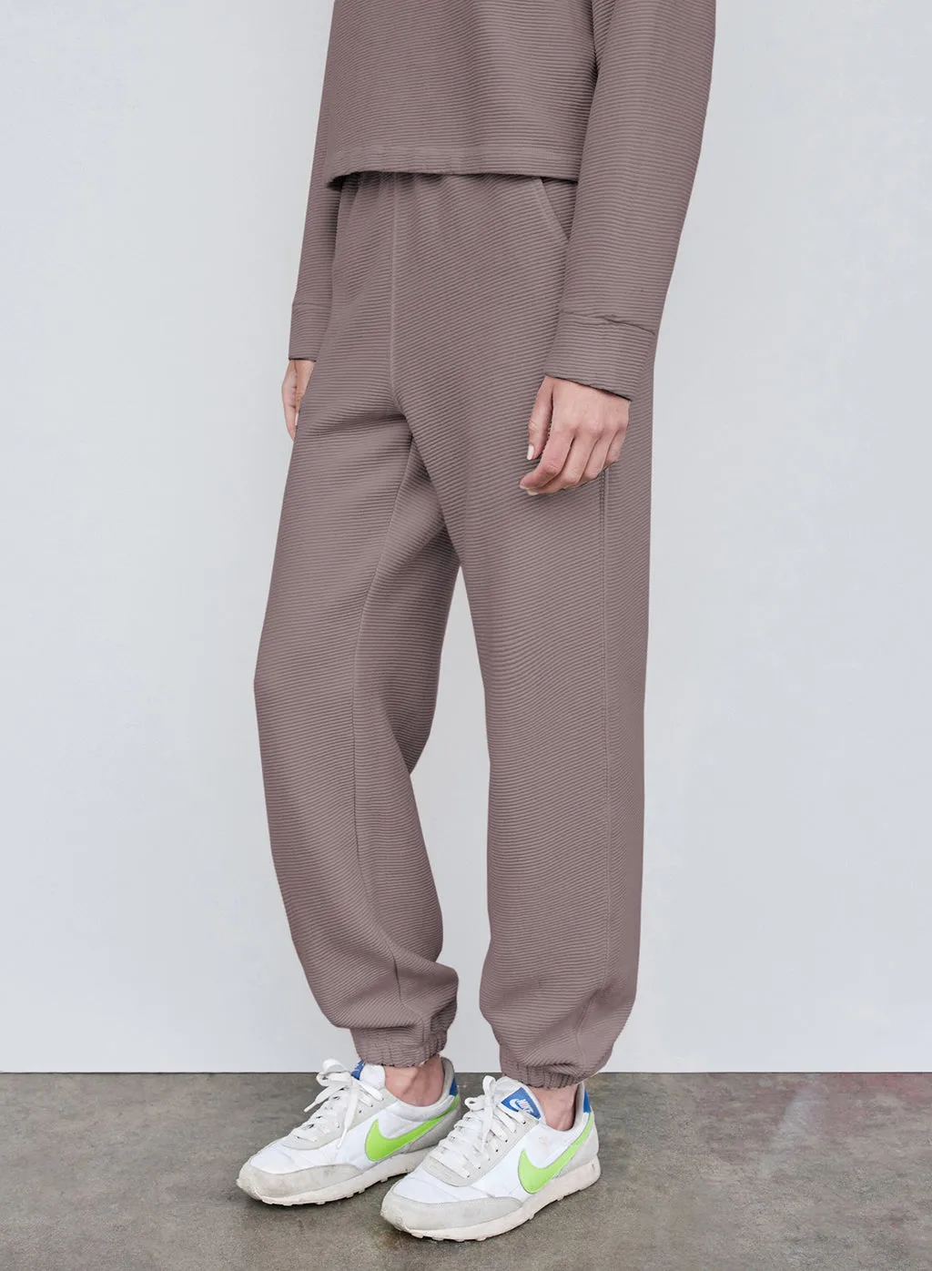 Horizontal Rib Sweatpant in Walnut