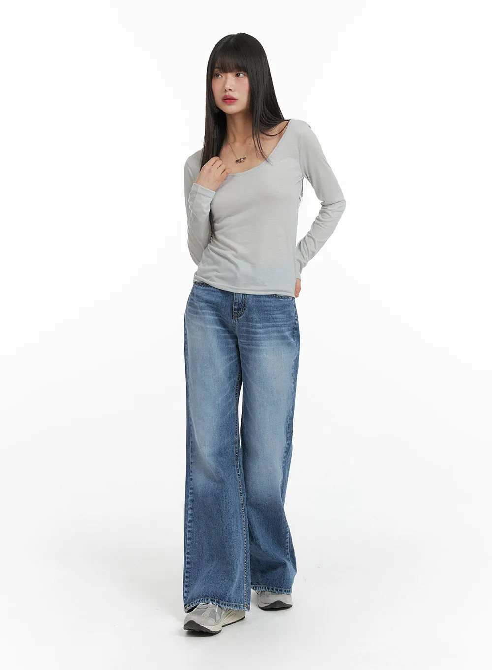 Light Wash Bootcut Jeans CF422